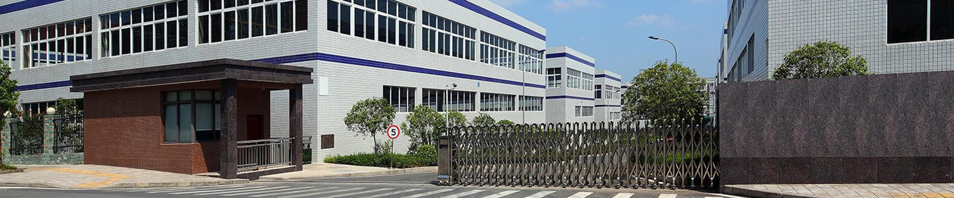 معلومات عنا